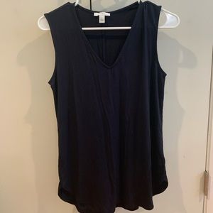 Daily Ritual navy blue v-neck sleeveless shirt